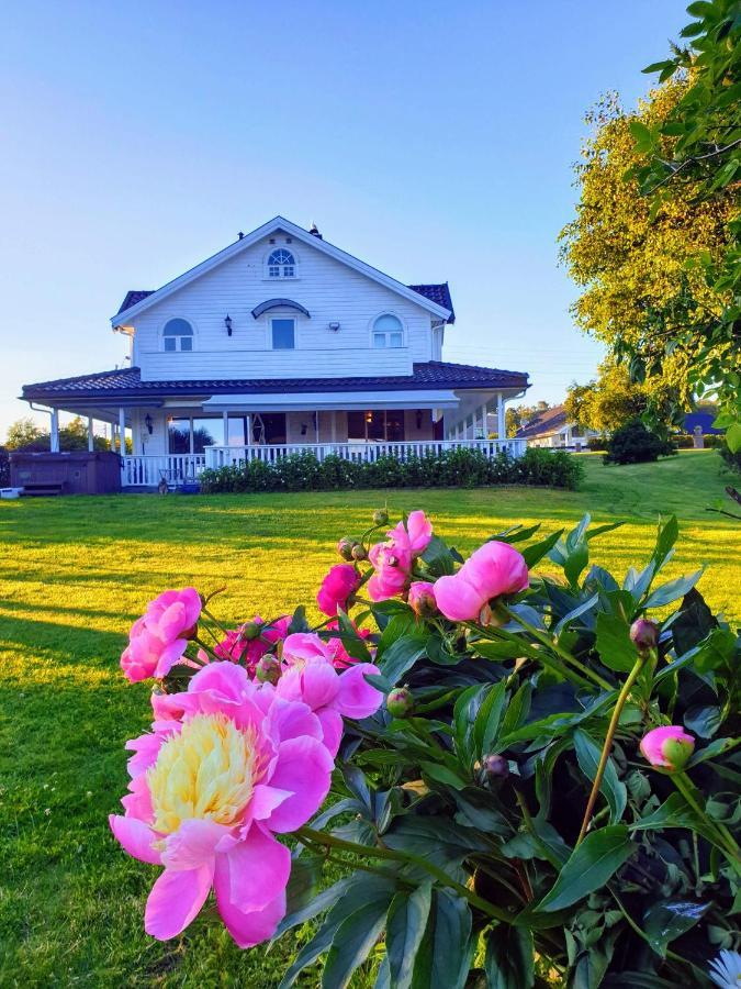 Beach Front Villa In Tonsberg Norway Only July 20-25 Bagian luar foto