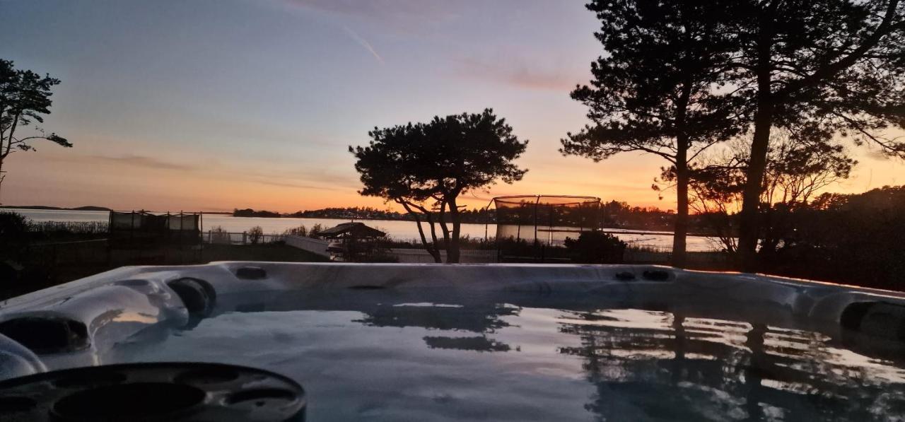 Beach Front Villa In Tonsberg Norway Only July 20-25 Bagian luar foto